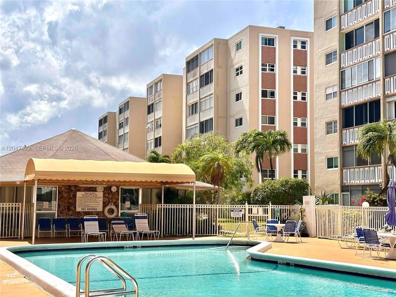 500 12th Ave #705, Hallandale Beach, 33009