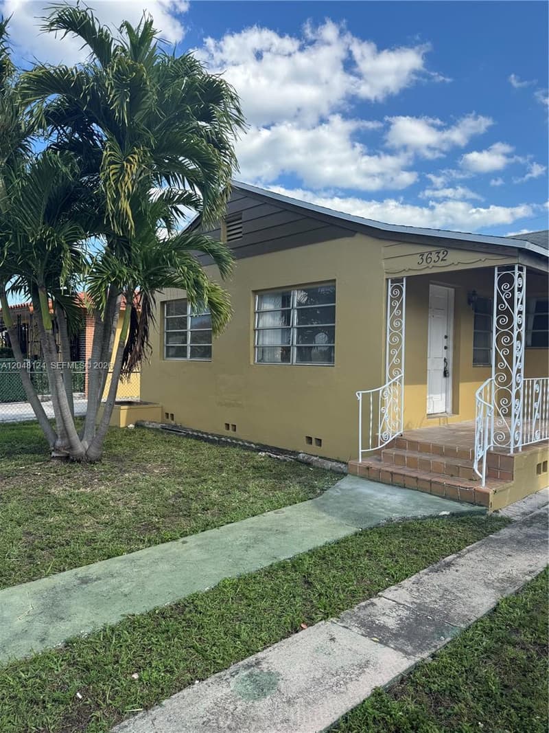 3632 25th St, Miami, 33133
