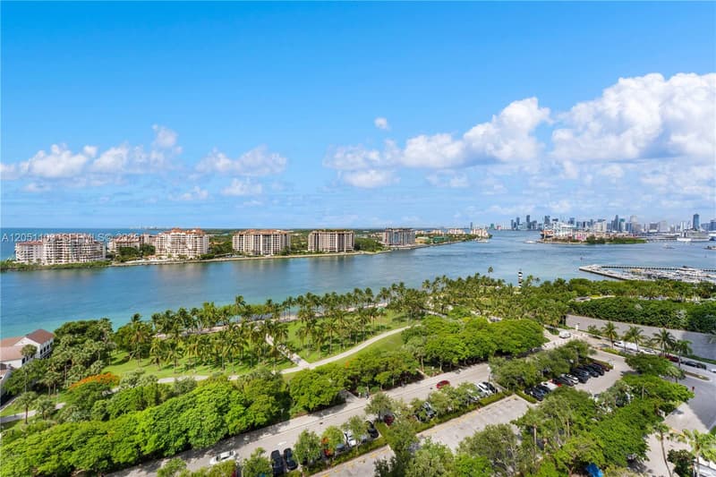 400 Pointe Dr #1805, Miami Beach, 33139