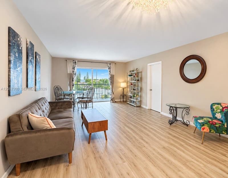 215 3rd Ave #306C, Hallandale Beach, 33009