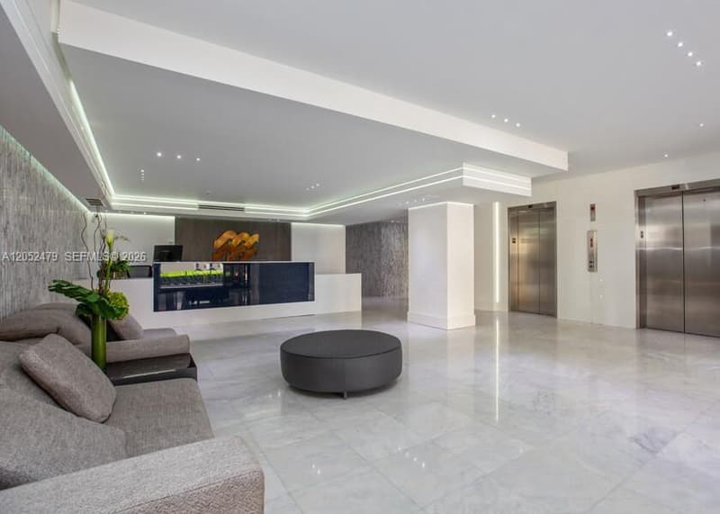 6423 Collins Ave #809, Miami Beach, 33141