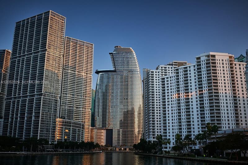 300 Biscayne Boulevard Way #1705W, Miami, 33131