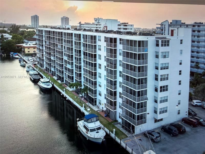 North Miami Beach, 33160