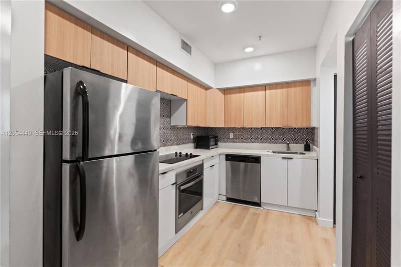 810 7th #102, Miami Beach, 33139