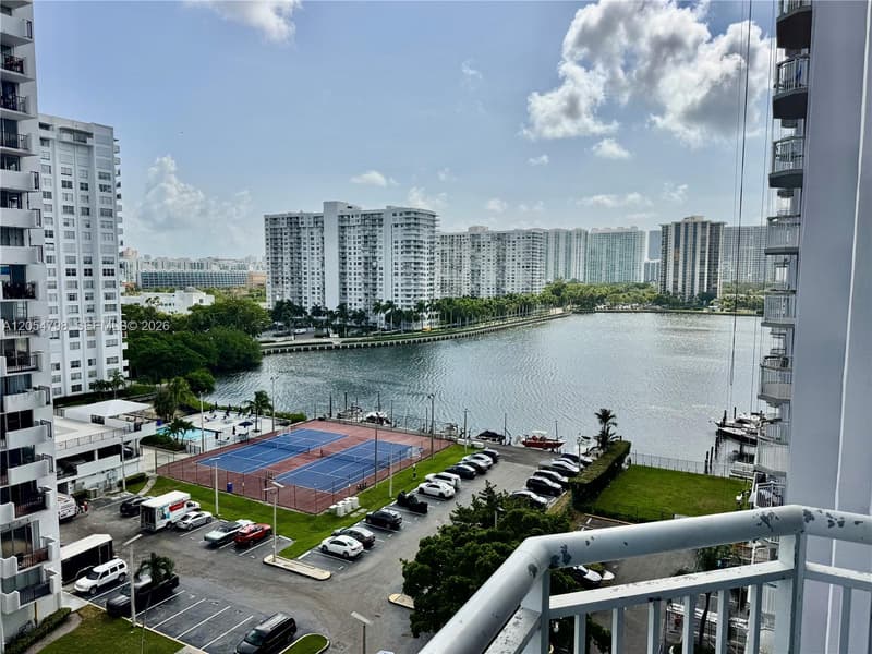 18051 Biscayne Blvd #1002, Aventura, 33160