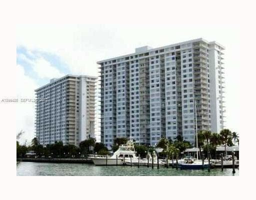 500 BAYVIEW Drive #122, Sunny Isles Beach, 33160