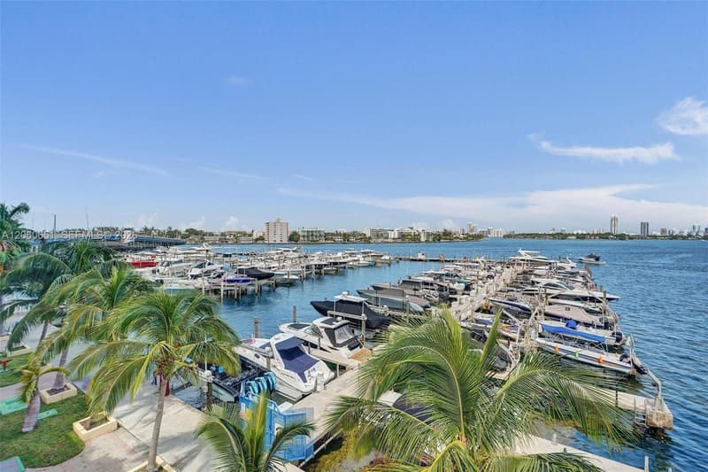 7601 Treasure Dr #717, North Bay Village, 33141