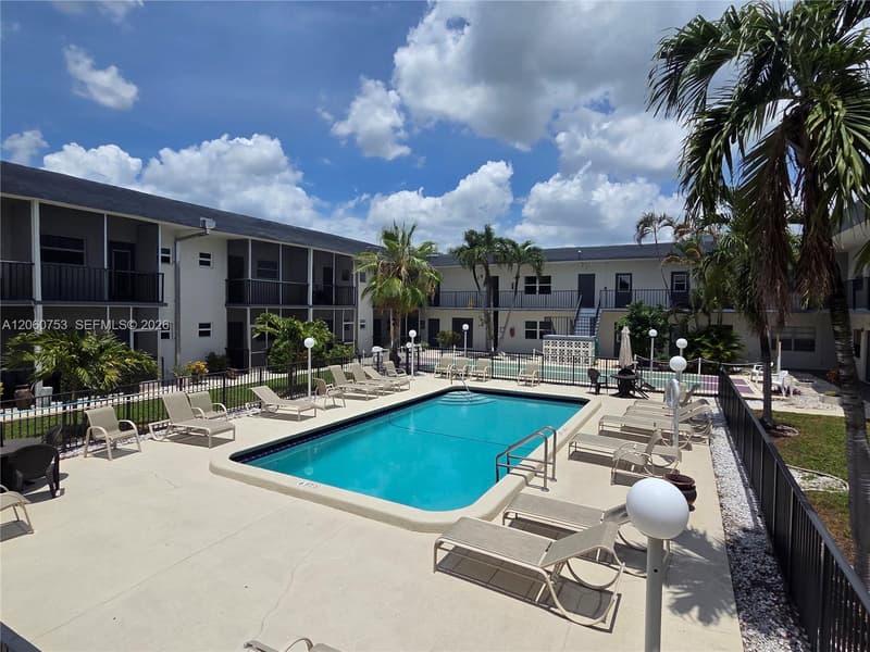 415 2nd St #229, Hallandale Beach, 33009