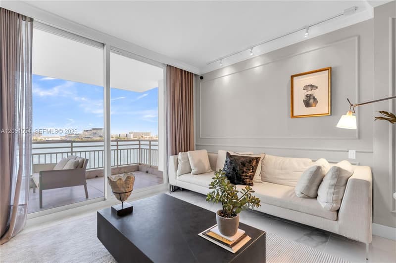 888 Brickell Key Dr #508, Miami, 33131