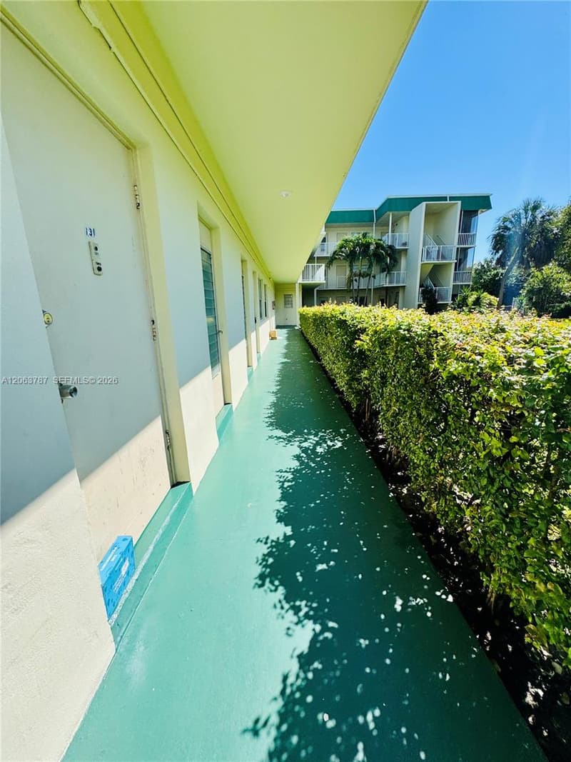 1420 Atlantic Shores Blvd #130, Hallandale Beach, 33009