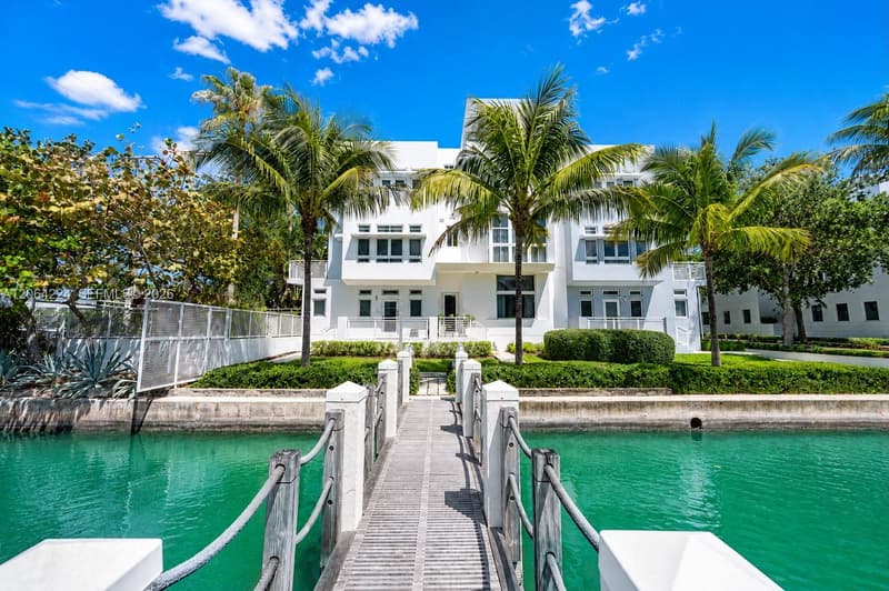 6203 Laguna Path N, Miami Beach, 33141