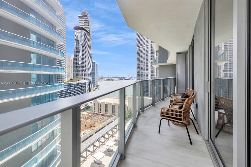 77 SE 5TH ST #2006, Miami, 33131