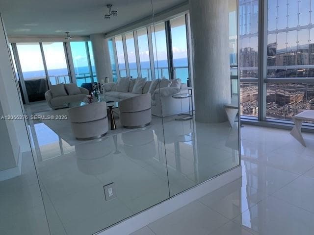 17121 Collins Ave #2808, Sunny Isles Beach, 33160