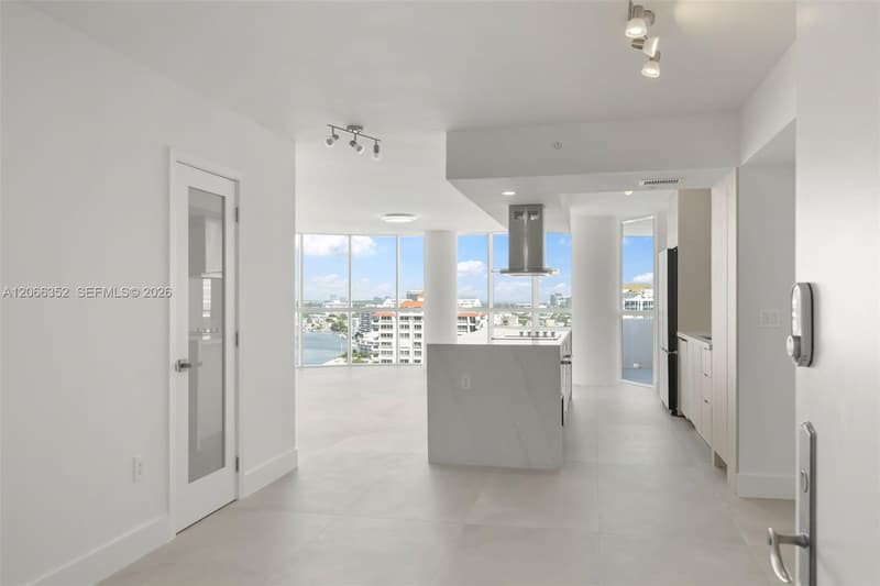 6301 Collins Ave #2307, Miami Beach, 33141