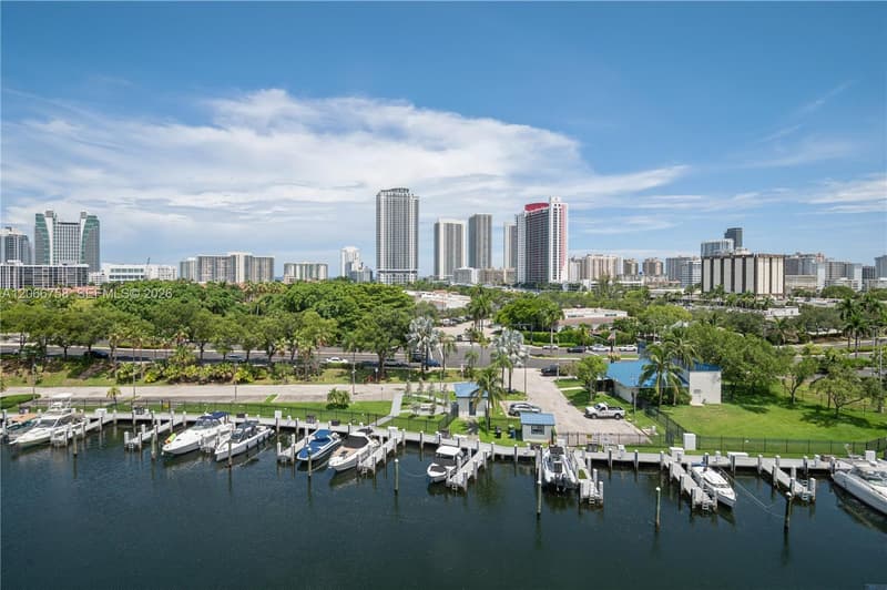 200 Diplomat Pkwy #830, Hallandale Beach, 33009