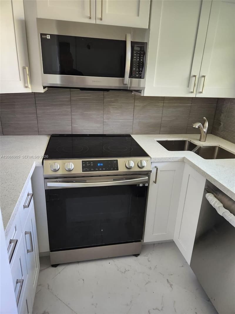 1333 Hallandale Beach Blvd #423, Hallandale Beach, 33009