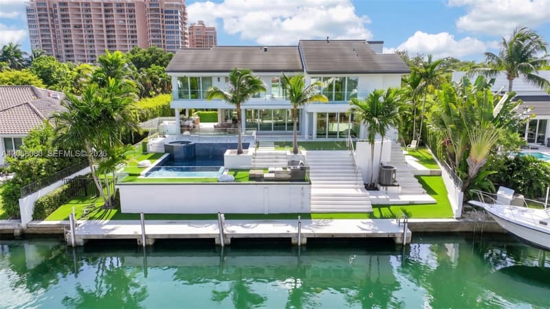 6819 Sunrise Pl, Coral Gables, 33133