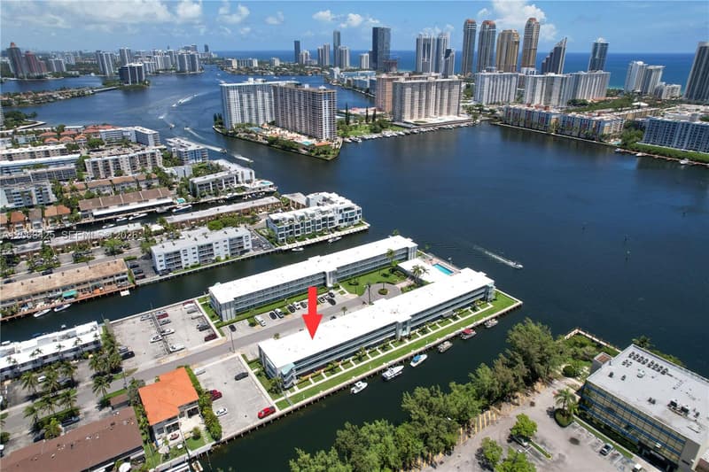 3922 166th St #S303, North Miami Beach, 33160