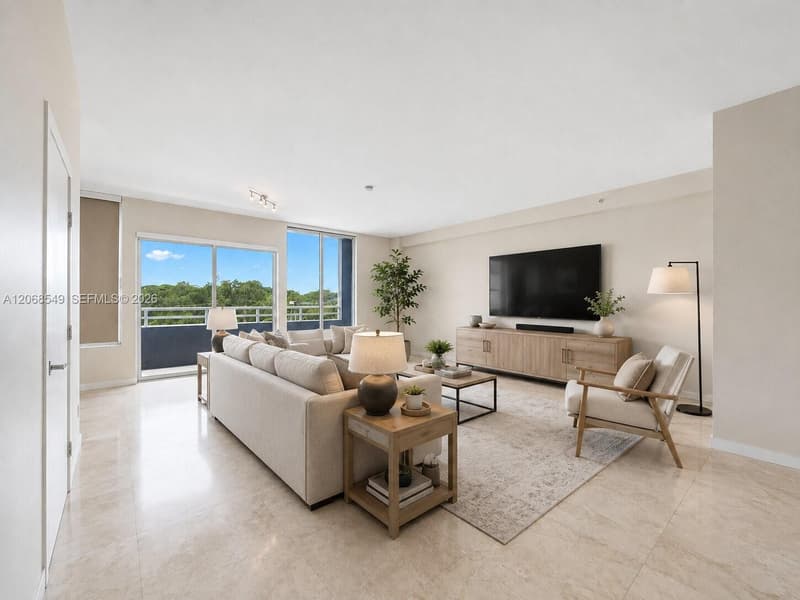 3250 Grand Ave #406, Miami, 33133