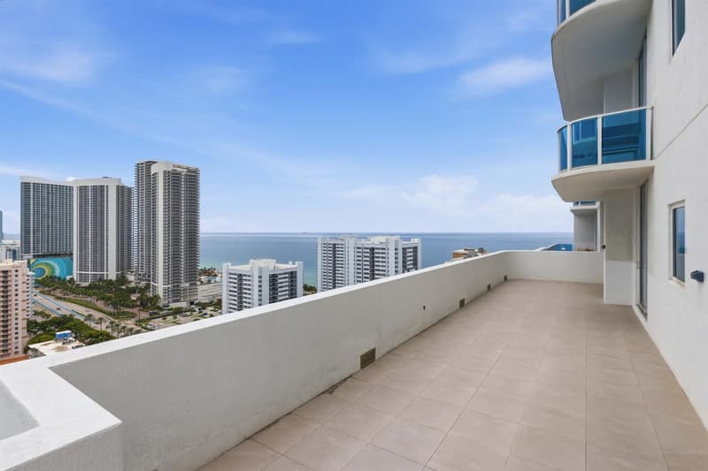 1945 OCEAN Drive #2408, Hallandale Beach, 33009