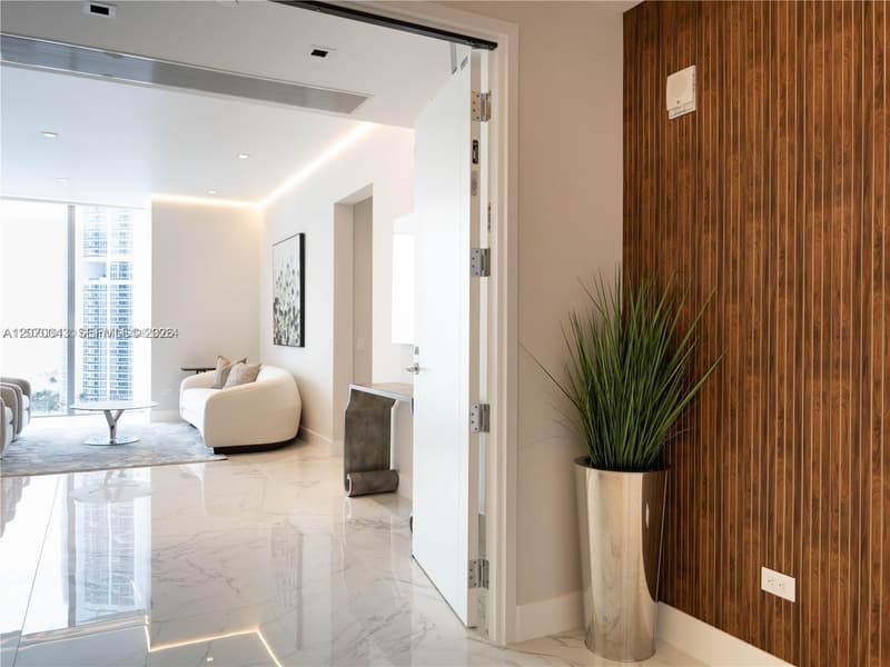 18501 Collins Ave #1104, Sunny Isles Beach, 33160