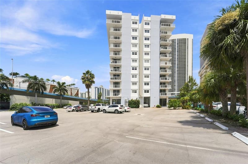 1801 Ocean Dr #640, Hallandale Beach, 33009