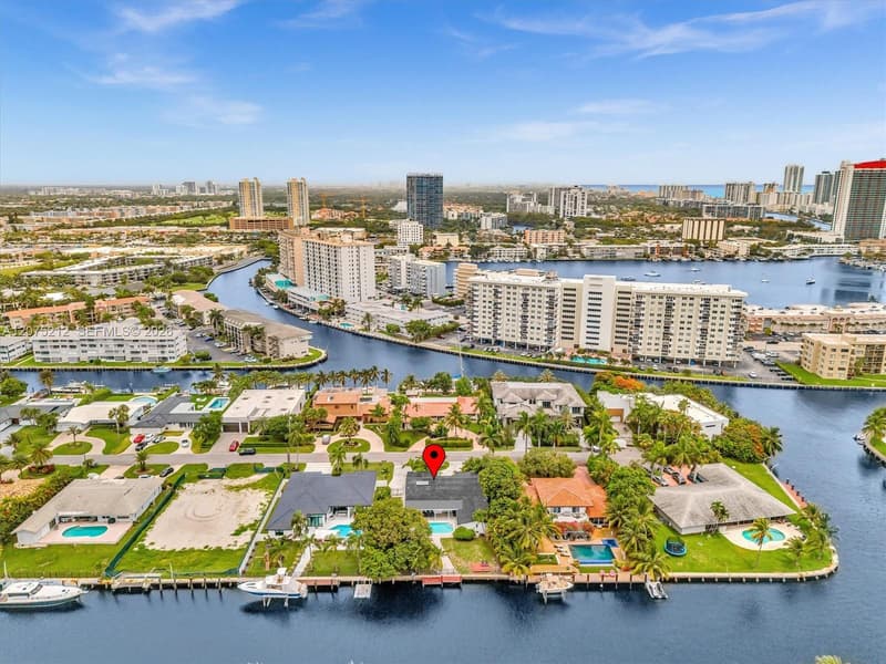 413 Tamarind Dr, Hallandale Beach, 33009
