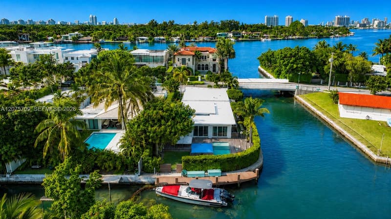 1885 Daytonia Rd, Miami Beach, 33141