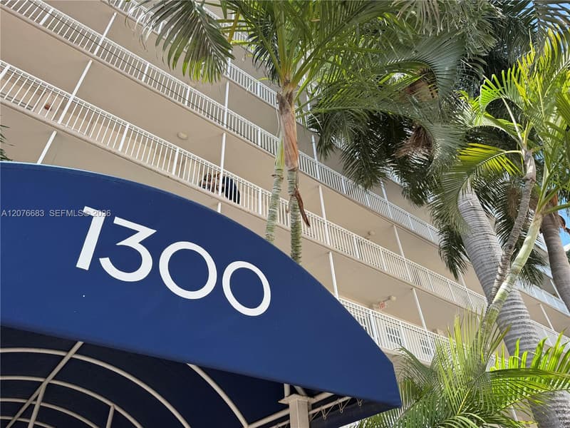 1300 Lincoln Rd #E705, Miami Beach, 33139