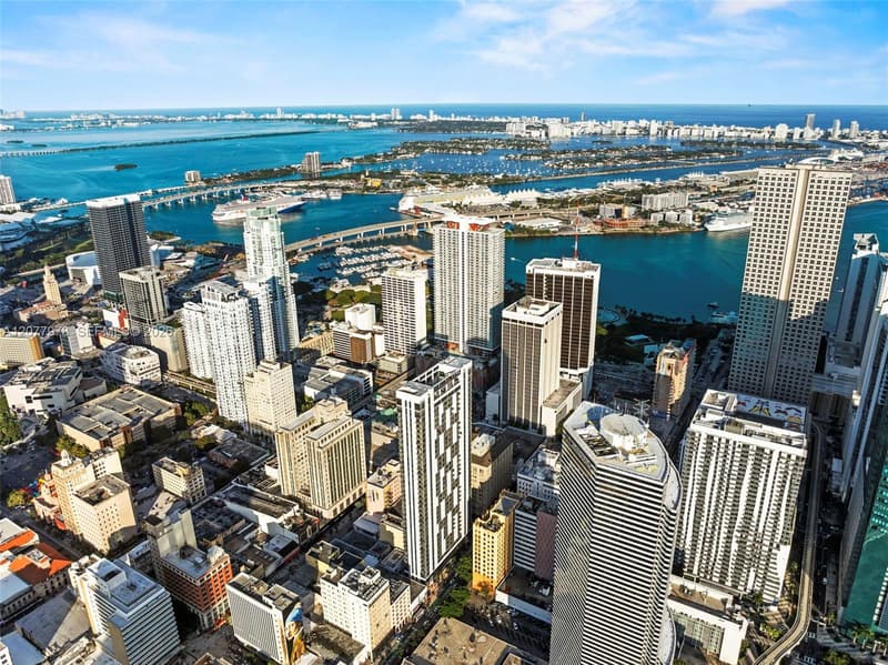 151 1st St #2602, Miami, 33131