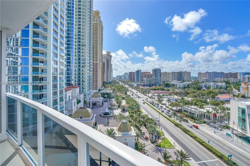 18001 Collins Ave #917, Sunny Isles Beach, 33160