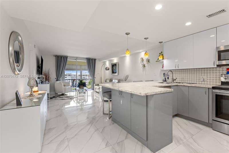 2855 Leonard Dr #H605, Aventura, 33160