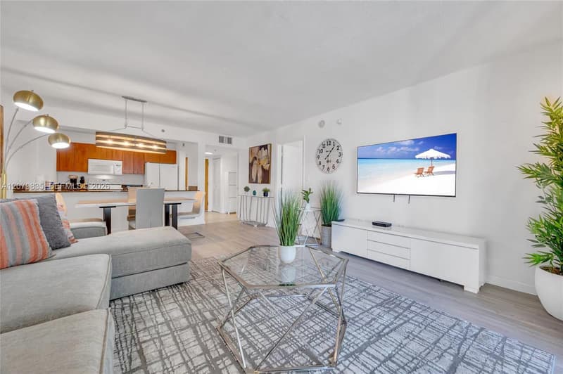1200 Brickell Bay Dr #2904, Miami, 33131