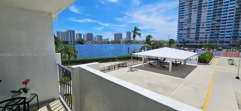 2780 183rd St #212, Aventura, 33160
