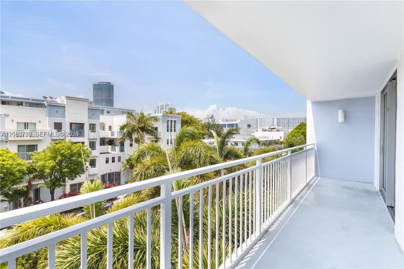 1045 10th St #402, Miami Beach, 33139