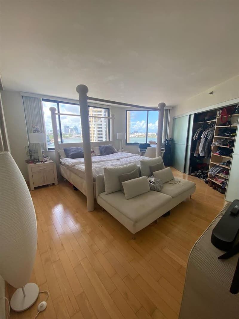 540 BRICKELL KEY Drive #1214, Miami, 33131
