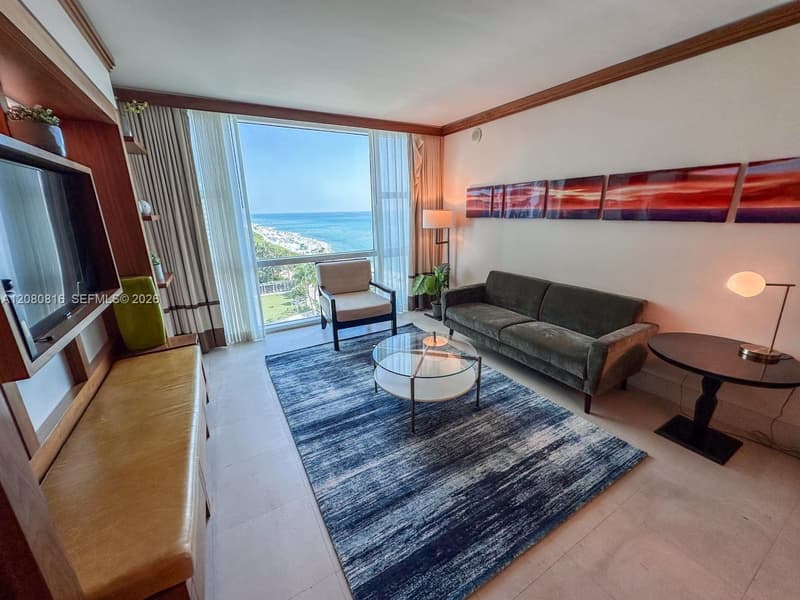 6801 Collins Ave #815 (door number), Miami Beach, 33141