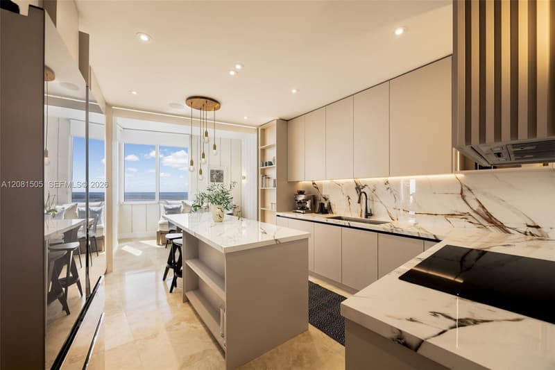 901 Brickell Key Blvd #3708, Miami, 33131
