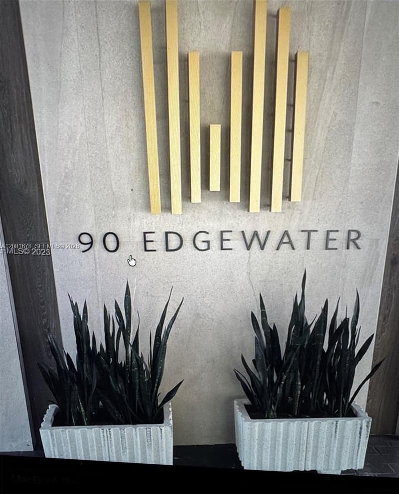 90 Edgewater Dr #121, Coral Gables, 33133