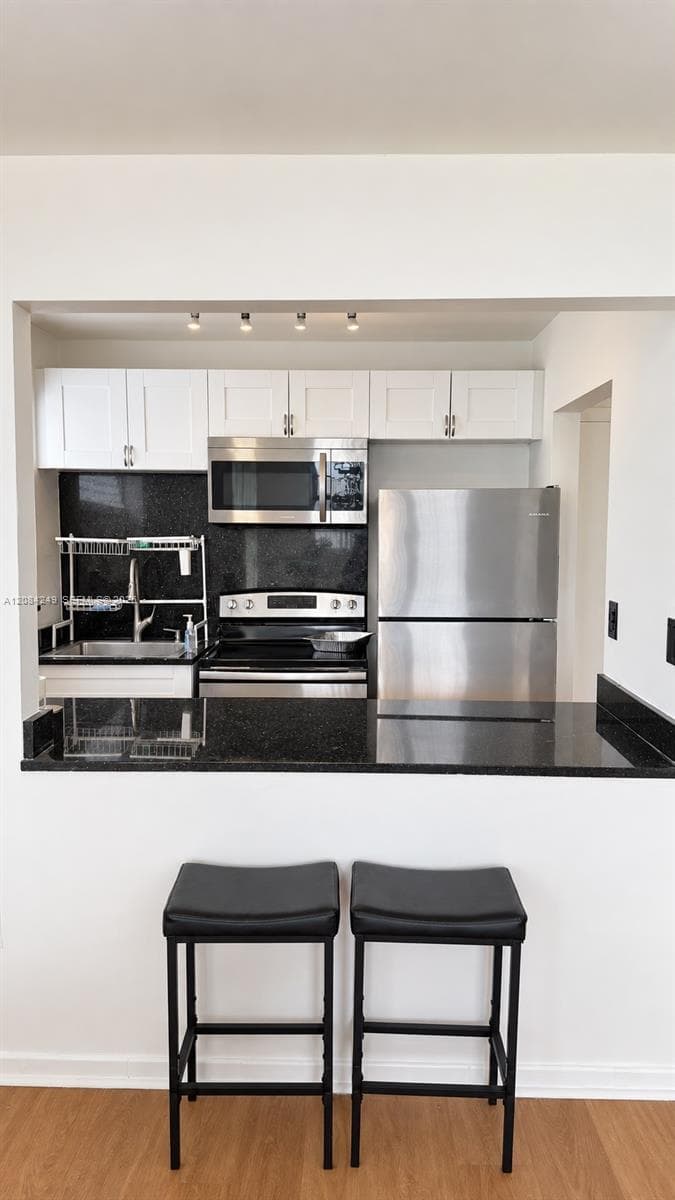 1990 Marseille Dr #407, Miami Beach, 33141