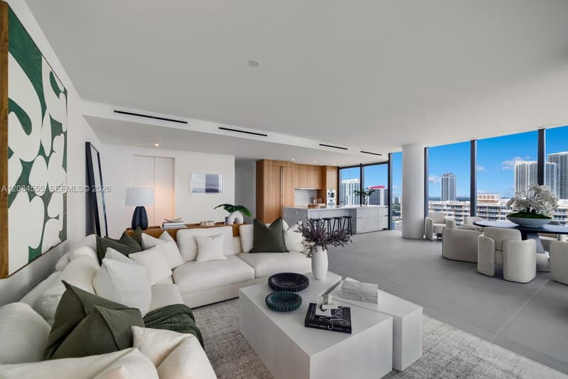 2000 Ocean Dr #22A, Hallandale Beach, 33009