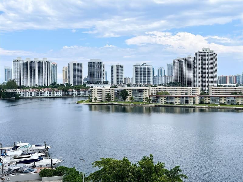 18041 Biscayne Blvd #803, Aventura, 33160