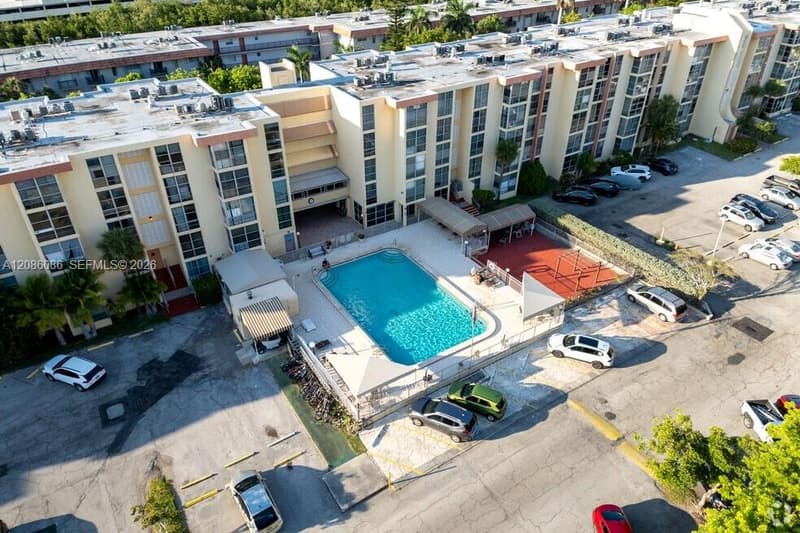 200 172nd St #504, Sunny Isles Beach, 33160