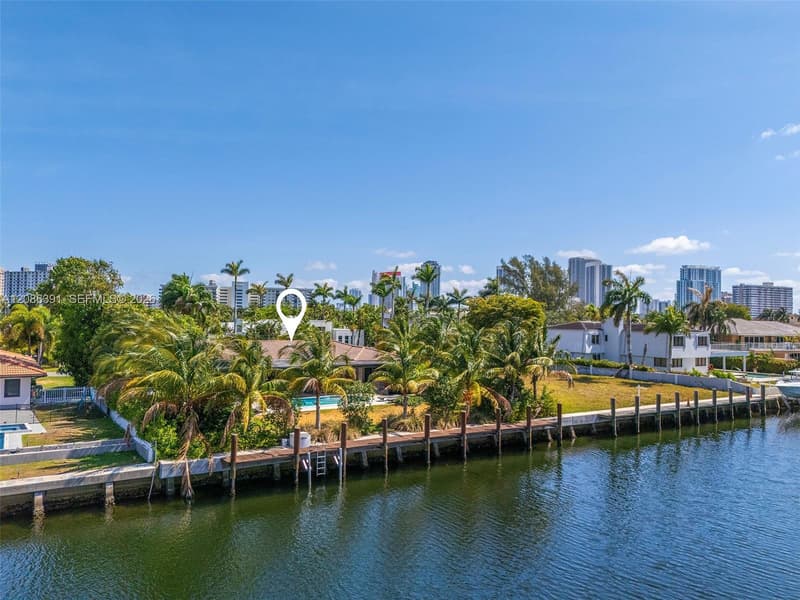 419 Alamanda Dr, Hallandale Beach, 33009