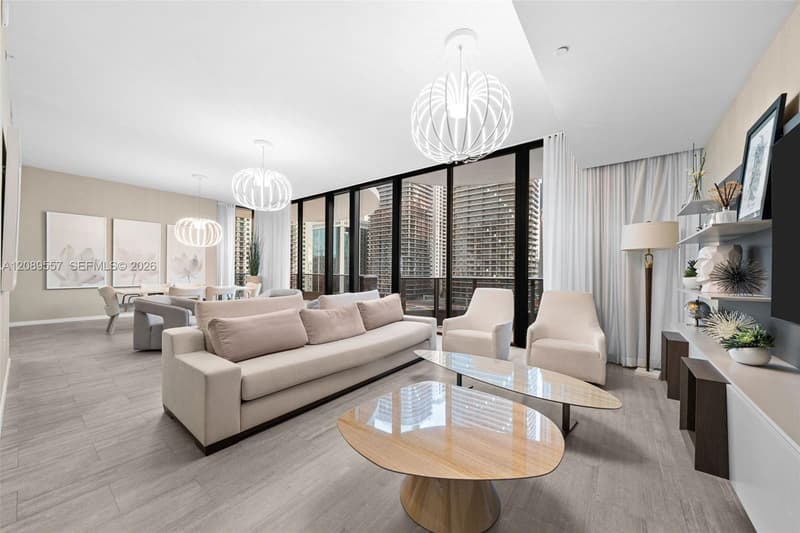 1000 Brickell Plaza #TH1812, Miami, 33131