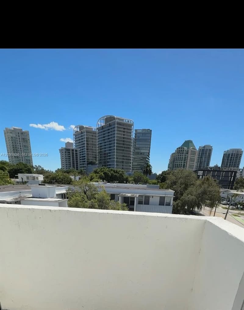 3051 27th Ave #402, Miami, 33133