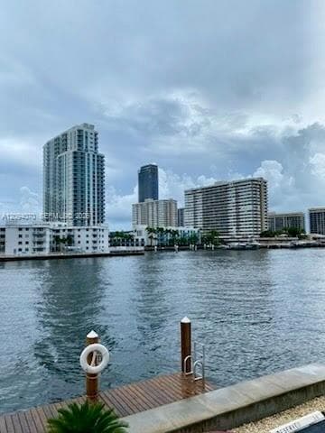 111 Golden Isles Dr #E4, Hallandale Beach, 33009