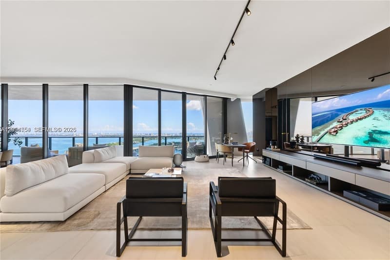 1000 Biscayne Blvd #3502, Miami, 33132