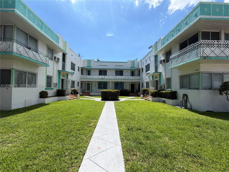 738 15th St #B2, Miami Beach, 33139