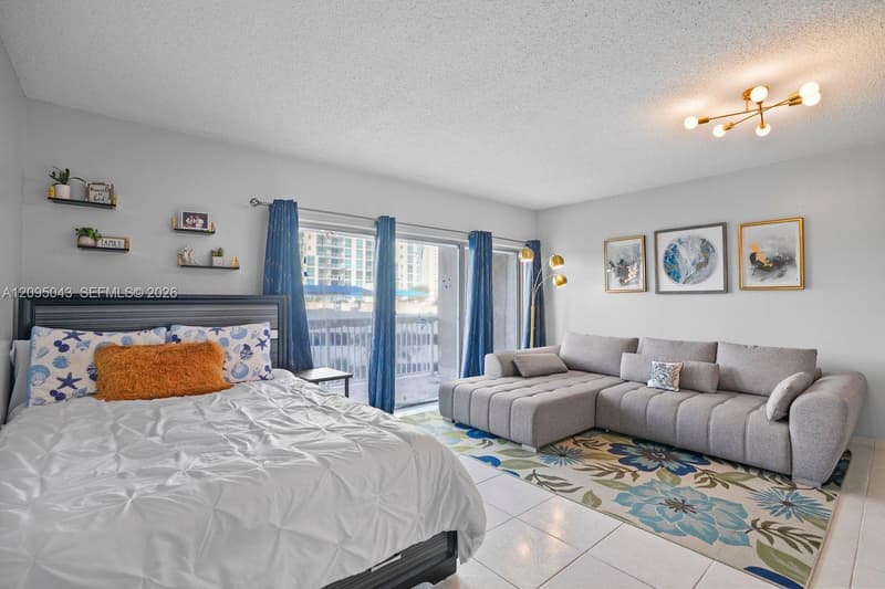 1965 Ocean Dr #3A, Hallandale Beach, 33009